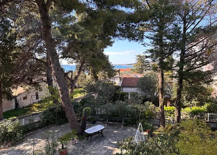 Appartement - 50m From The With Free Parking *