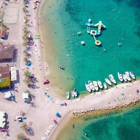 - 50m From The With Free Parking Appartement *