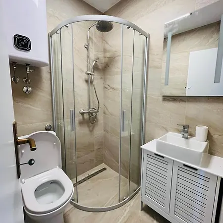 Appartement - 50m From The With Free Parking